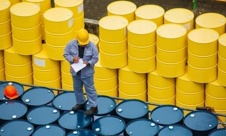 قیمت نفت امروز کاهش یافت؛ نشست هیاتهای آمریکا و ایران در نیویورک معاملهگران را امیدوار قیمت نفت امروز کاهش یافت؛ نشست هیاتهای آمریکا و ایران در نیویورک معاملهگران را امیدوار