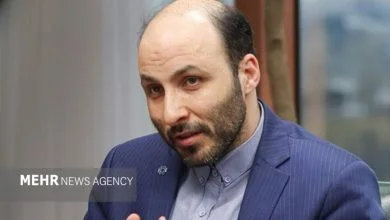 ایران از نظر جغرافیایی محاصره‌ناپذیر است؛ نباید منفعل باشیم