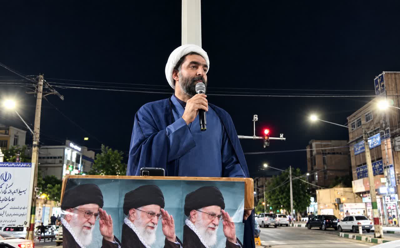 استغاثه به امام زمان(عج)؛ بال مهم حفظ انقلاب است استغاثه به امام زمان(عج)؛ بال مهم حفظ انقلاب است
