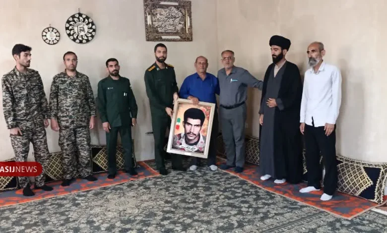 دیدار با خانواده معظم شهید جهانگیر ذوالقدری نسب در لردگان دیدار با خانواده معظم شهید جهانگیر ذوالقدری نسب در لردگان