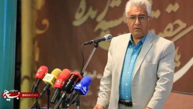 هنر متعهد باید با خرد، دین و وجدان همراه باشد
