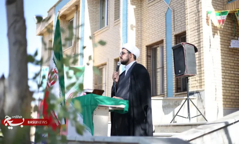 ایران قوی با علمآموزی دانشآموزان محقق میشود ایران قوی با علمآموزی دانشآموزان محقق میشود