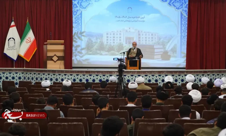 نرم‌افزار اداره جامعه اسلامی باید از فقه استخراج شود