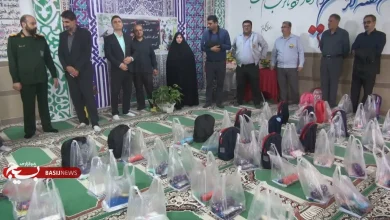 توزیع بیش از ۲۵۰ بسته لوازم‌التحریر و کیف میان دانش‌آموزان کم‌برخوردار عباس‌آباد