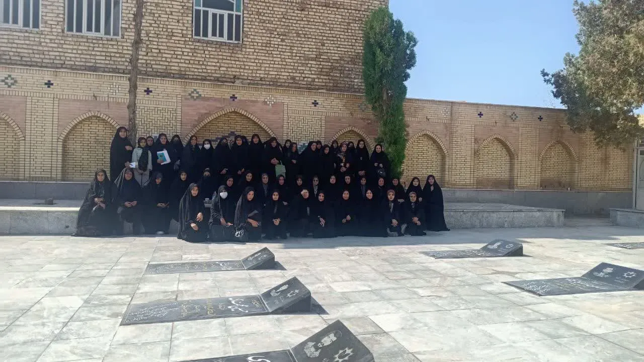 کارگاه توانمندسازی خادمین شهدا + عکس